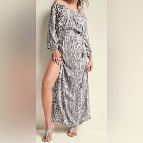 VENUS Dresses & Skirts - Venus Gray Off-Shoulder Maxi Dress with front slit